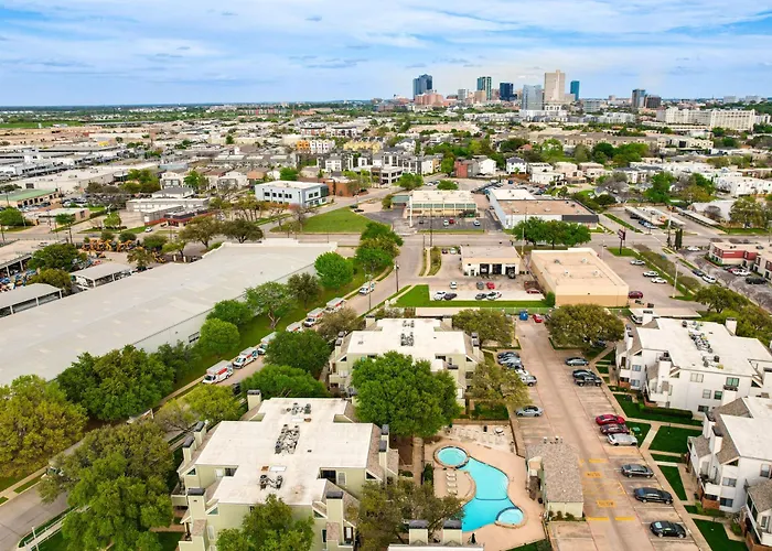 3 Mi To Dtwn Worth! W/ Hot Tub & Pool Apartment Fort Worth