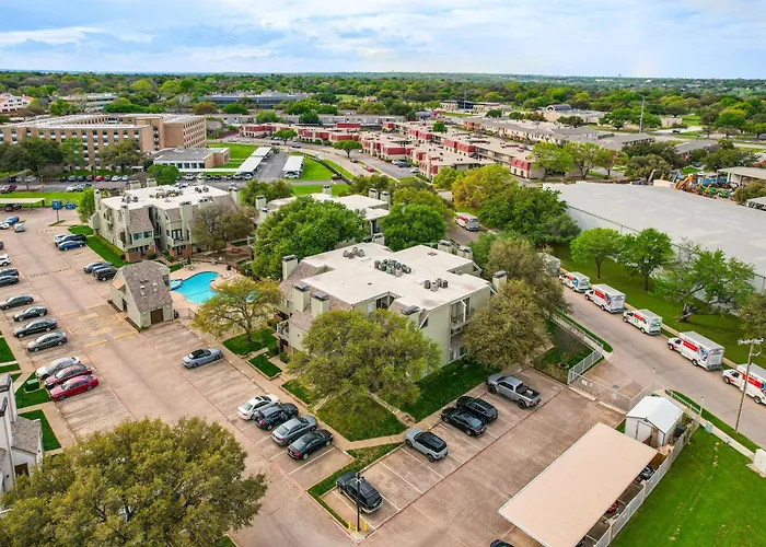 3 Mi To Dtwn Worth! W/ Hot Tub & Pool Apartment *