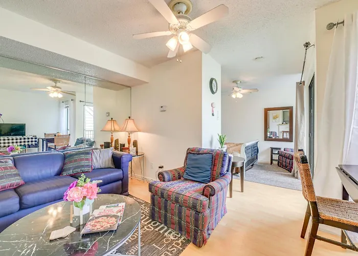 Apartment 3 Mi To Dtwn Worth! W/ Hot Tub & Pool Fort Worth