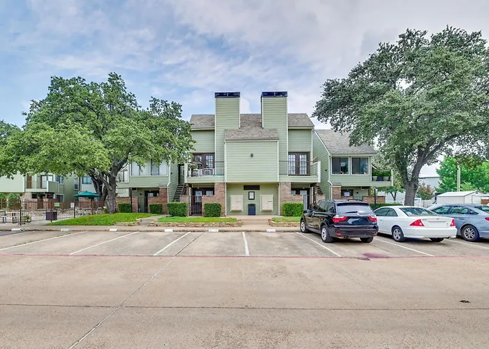 3 Mi To Dtwn Worth! W/ Hot Tub & Pool Fort Worth